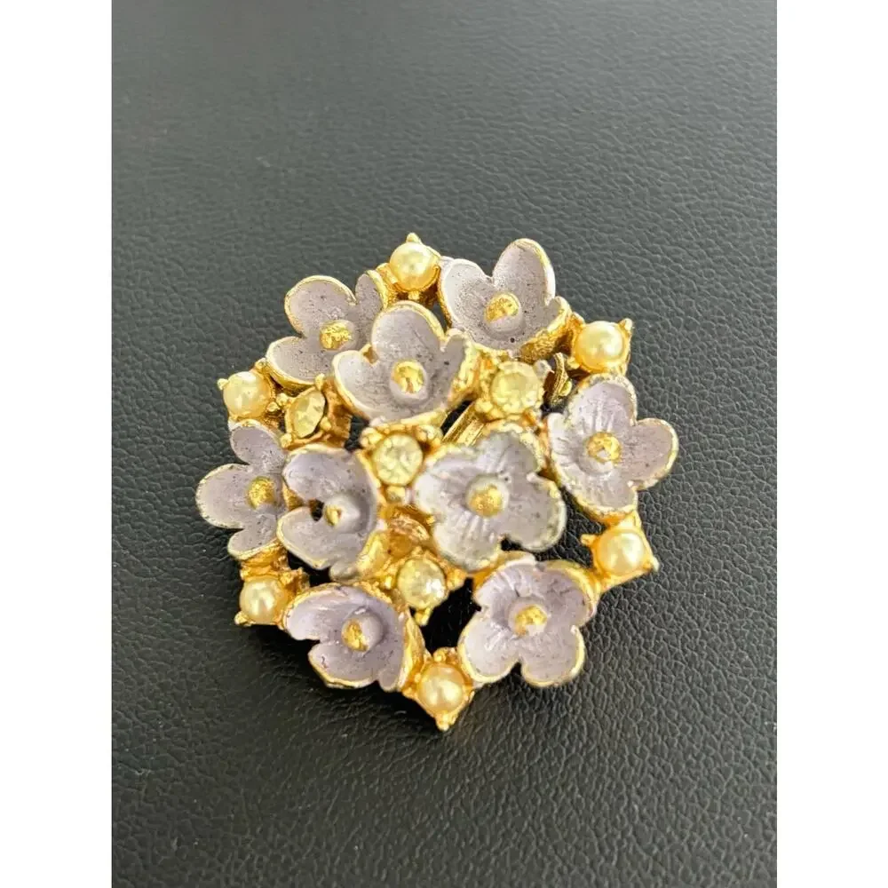 VINTAGE Forget Me Not Rhinestone & Pearl Gold Tone Clip On Earrings - Picture 3 of 6
